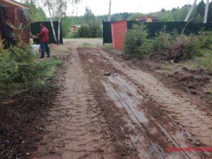 Техника «убивает» дорого без дорожных плит, но достаточно сухо, поэтому решили обойтись без них.