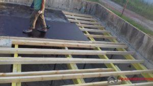 Делаем основание под плиту.