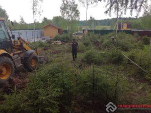 Заезд на участок. Убираем поросль, снимаем плодородный слой.