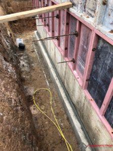 Начали снимать опалубку.