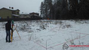 Участок красивый. С лесом. И очень рядом с Москвой. Хорошее место.