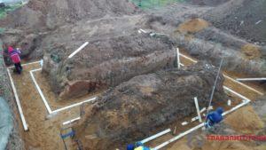 Устанавливаем опалубку для подошв.