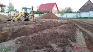 Копаем под монтаж подошвы лент.