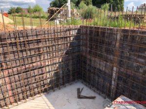 Погода отличная! Работа идет быстро.