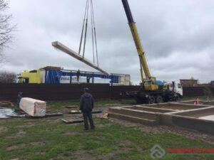 Первая фура с брусом.