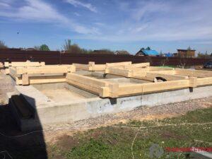 После второго венца выходим на стандартную сборку — 10 кубов в смену.