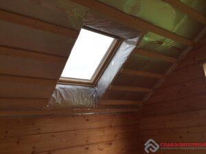 Мансардные окна установлены.